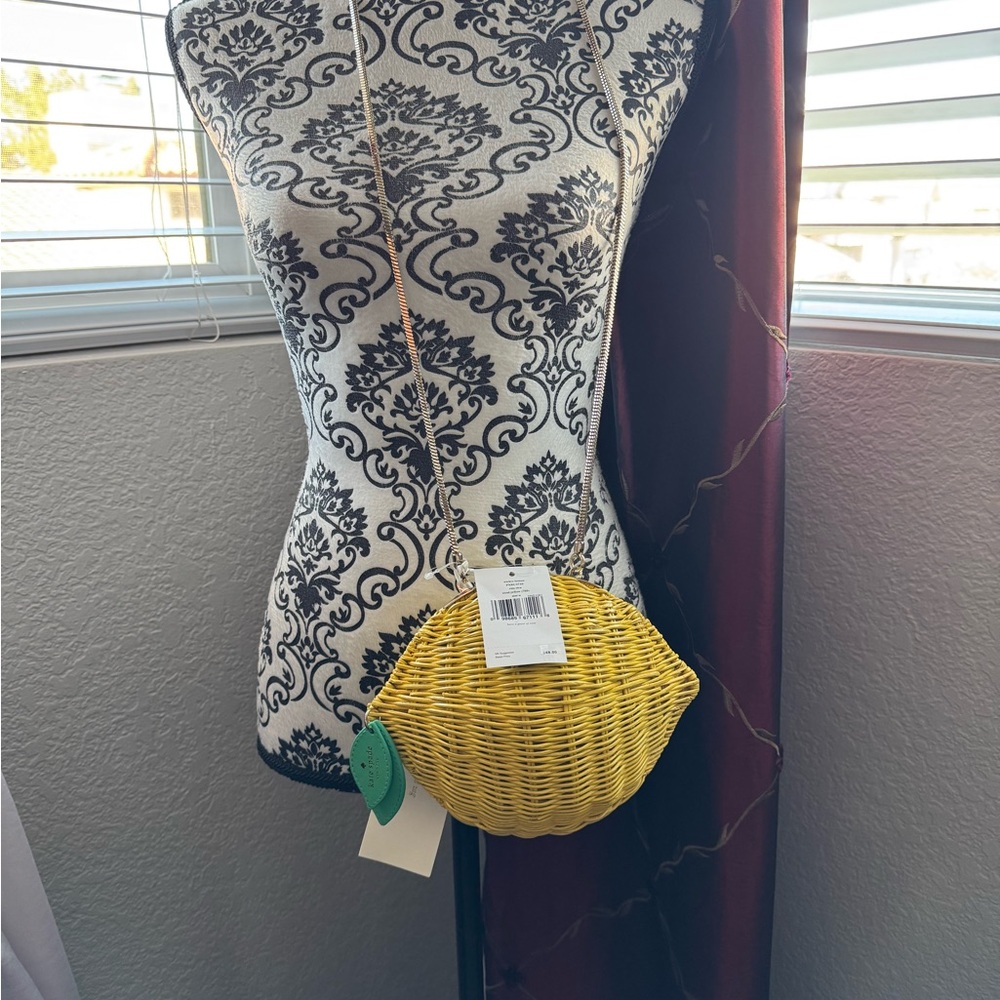 Kate spade viva riva lemon